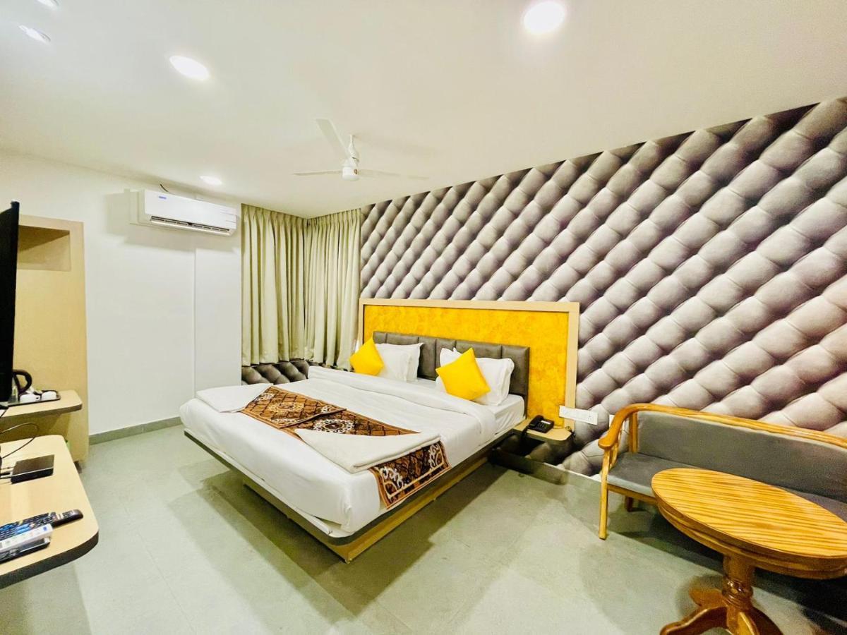 Hotel Lake View Airport Zone Hyderabad Exterior photo