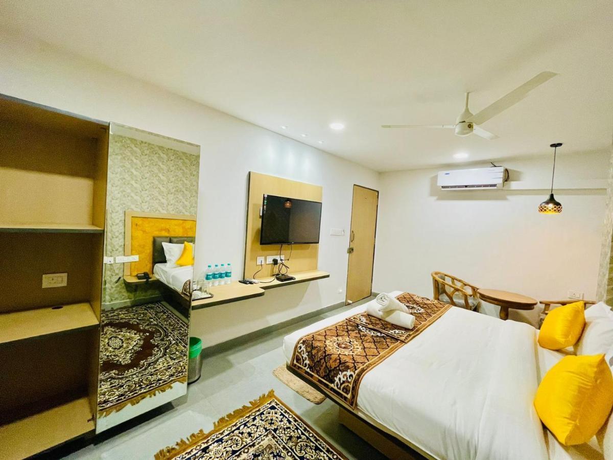 Hotel Lake View Airport Zone Hyderabad Exterior photo