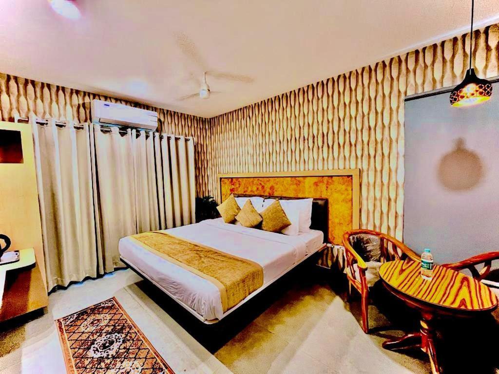 Hotel Lake View Airport Zone Hyderabad Exterior photo