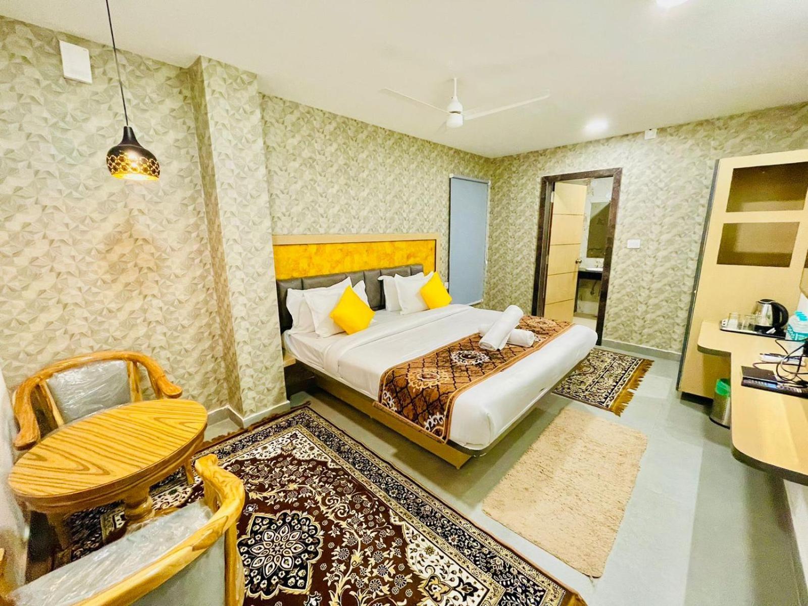 Hotel Lake View Airport Zone Hyderabad Exterior photo