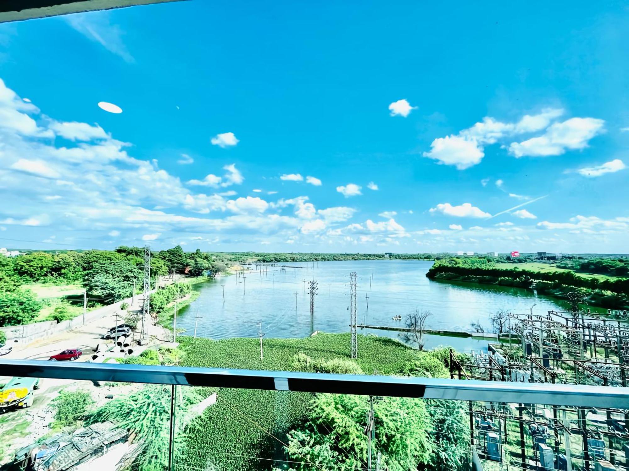 Hotel Lake View Airport Zone Hyderabad Exterior photo